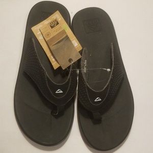 New with tags never worn Reef flip flops